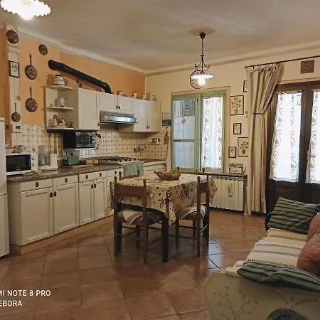 アパート La Casa Di Pietro E Maddalena ヴァルディエーリ